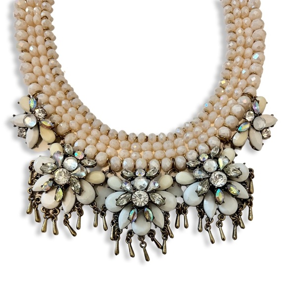 Statement pale pink and diamond necklace - Picture 4 of 4